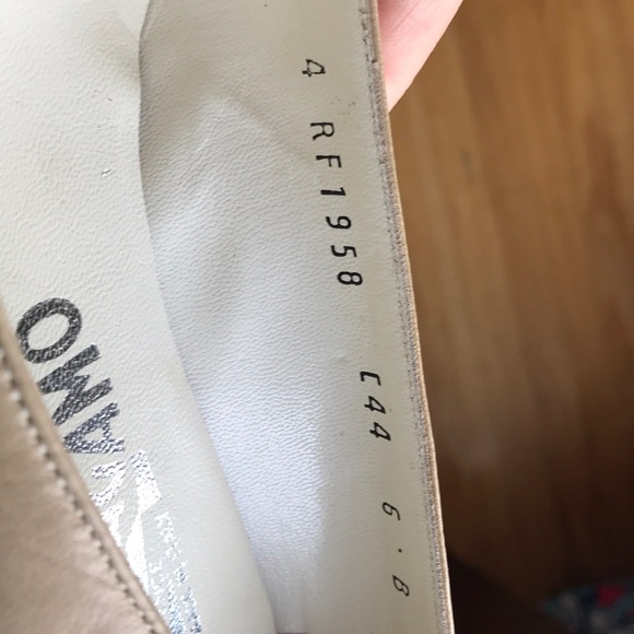 SALVATORE FERRAGAMO - Vintage Pumps, CARRER - Picture 7 of 7